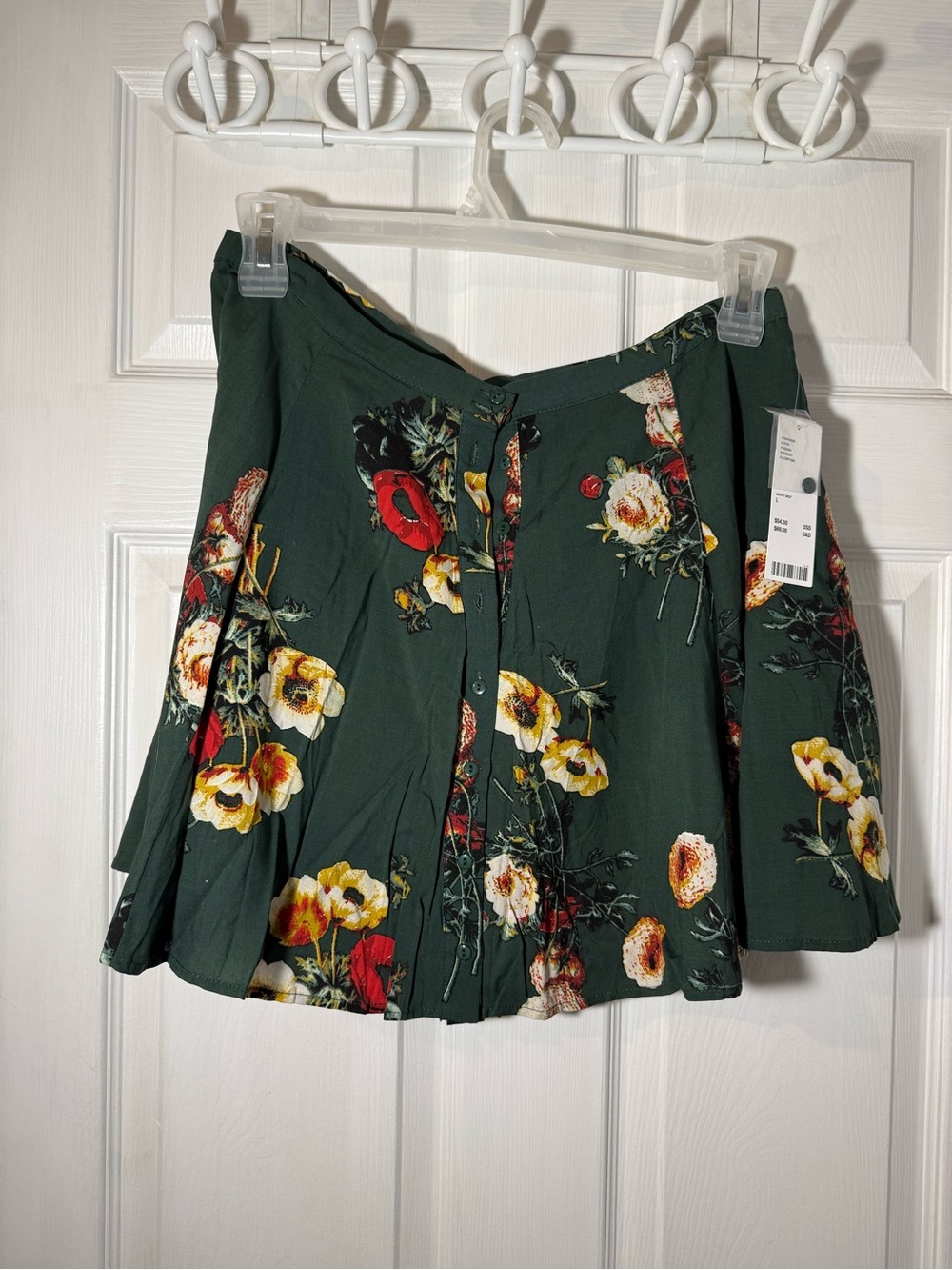 NWT Urban Outfitters Dark Green Floral Button-Front Mini Skirt